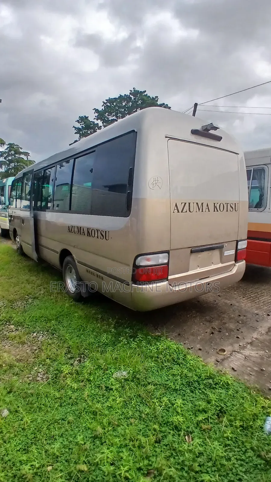 Toyota Coaster 2004 Gold