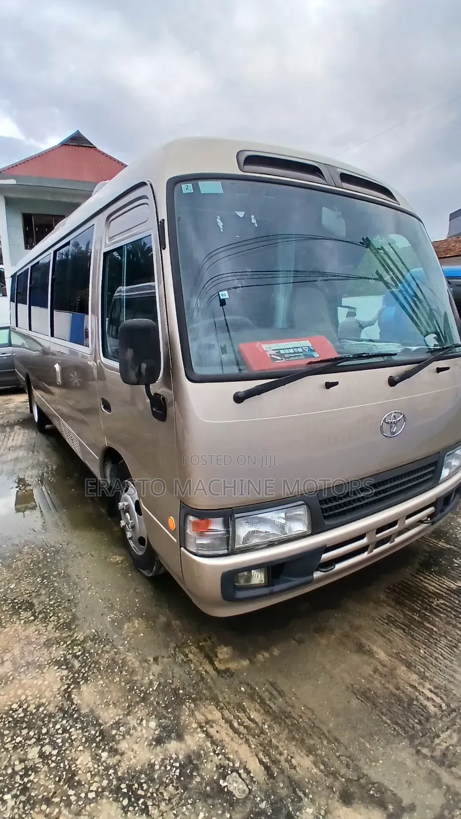 Toyota Coaster 2004 Gold