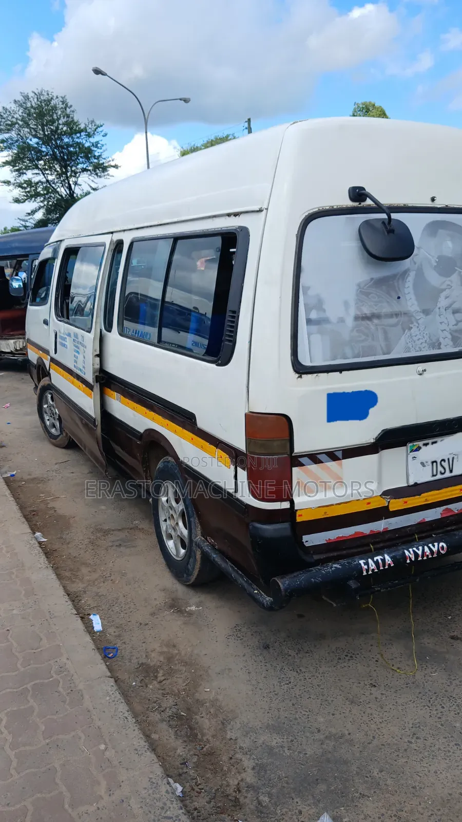 Toyota HiAce 2002 White
