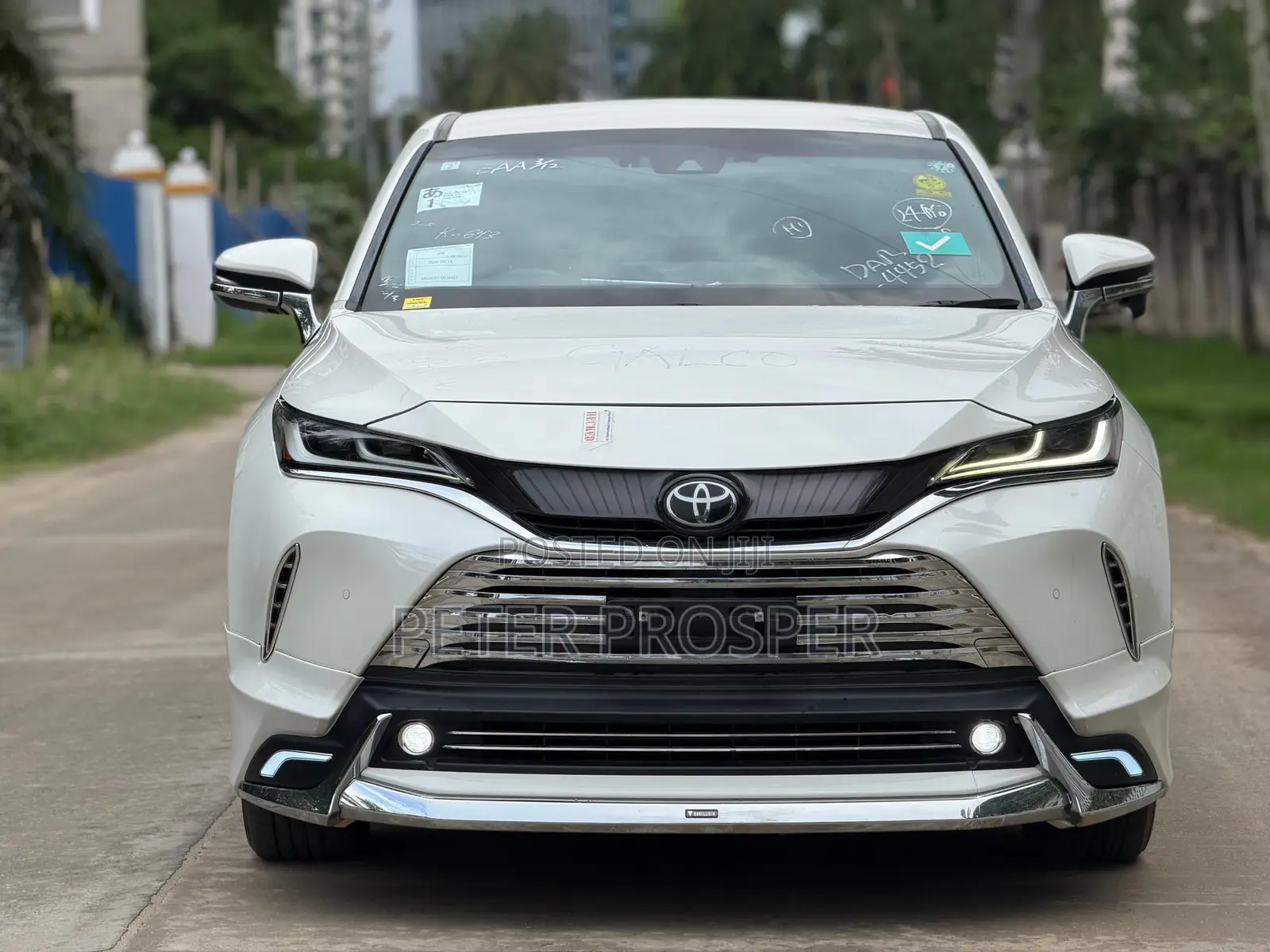 Toyota Harrier 2.0 2021 White