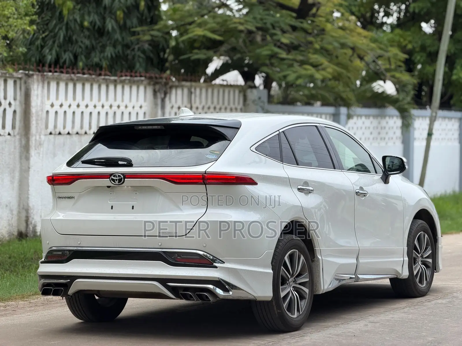 Toyota Harrier 2.0 2021 White