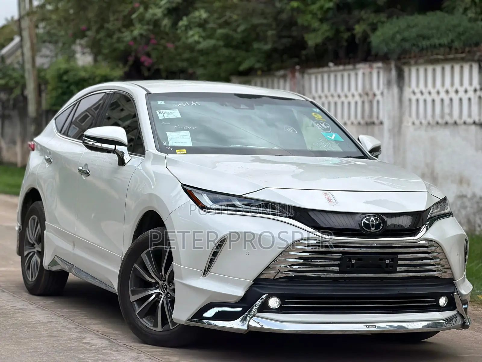 Toyota Harrier 2.0 2021 White