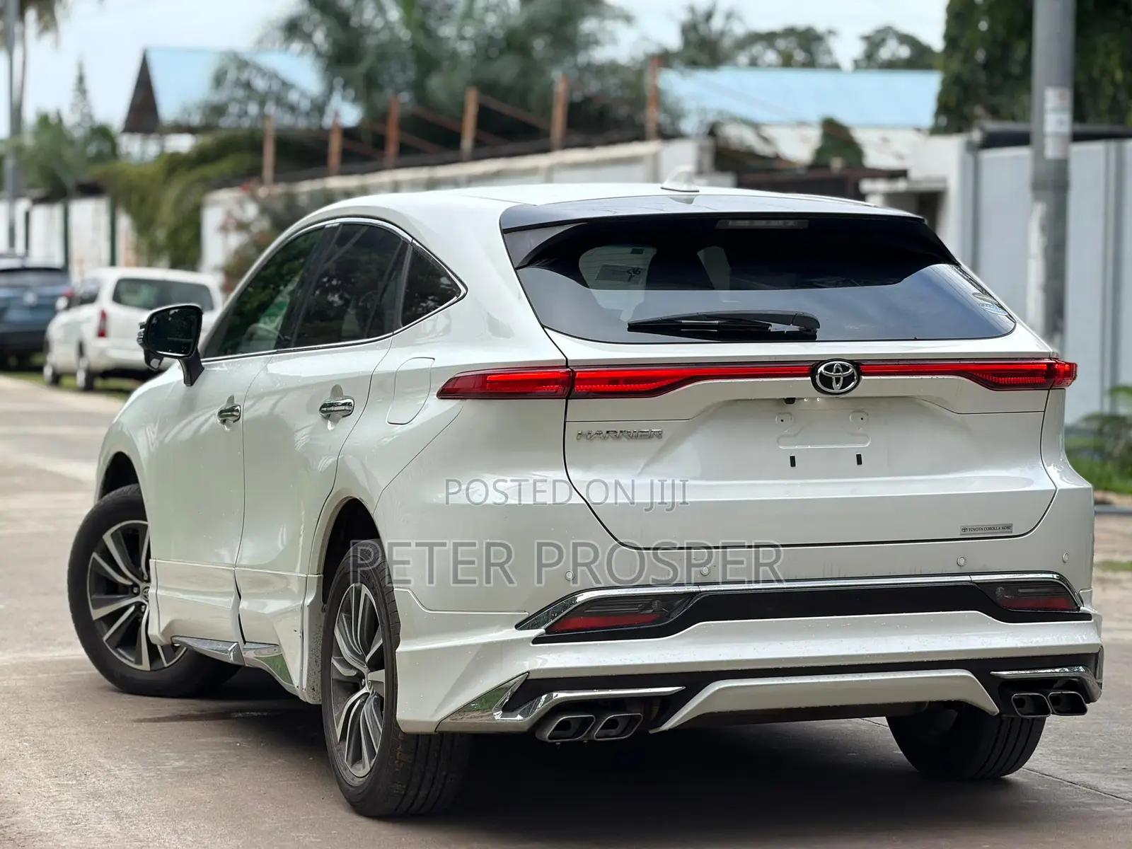 Toyota Harrier 2.0 2021 White