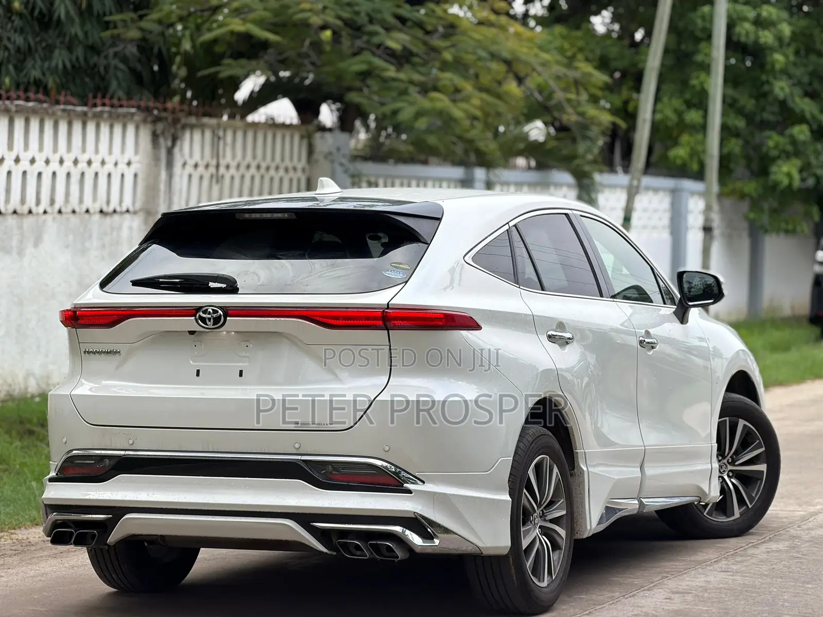 Toyota Harrier 2.0 2021 White