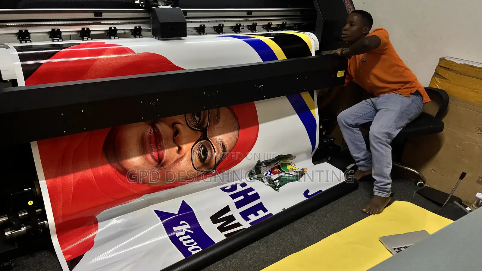 Printing Yenye High Quality Ya Kiwango