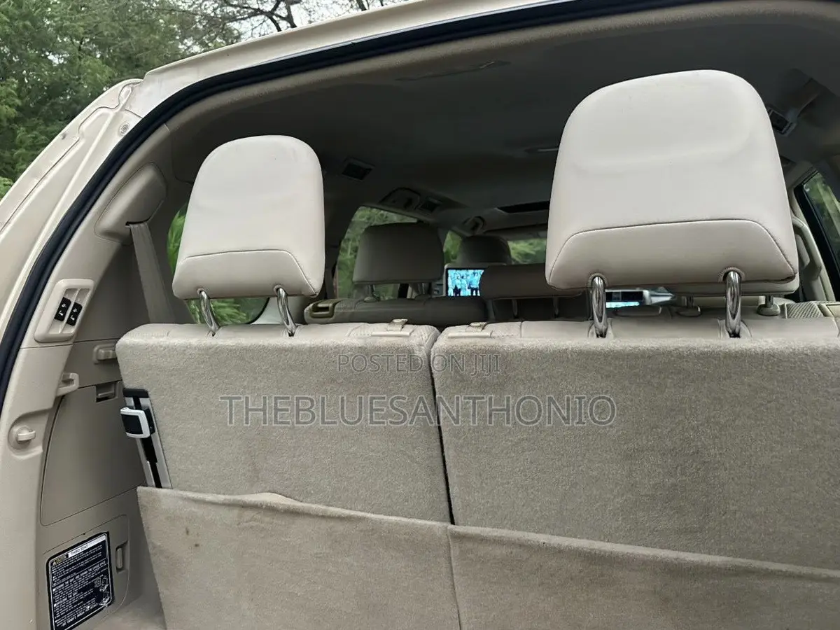 Toyota Land Cruiser Prado 2010 Gold