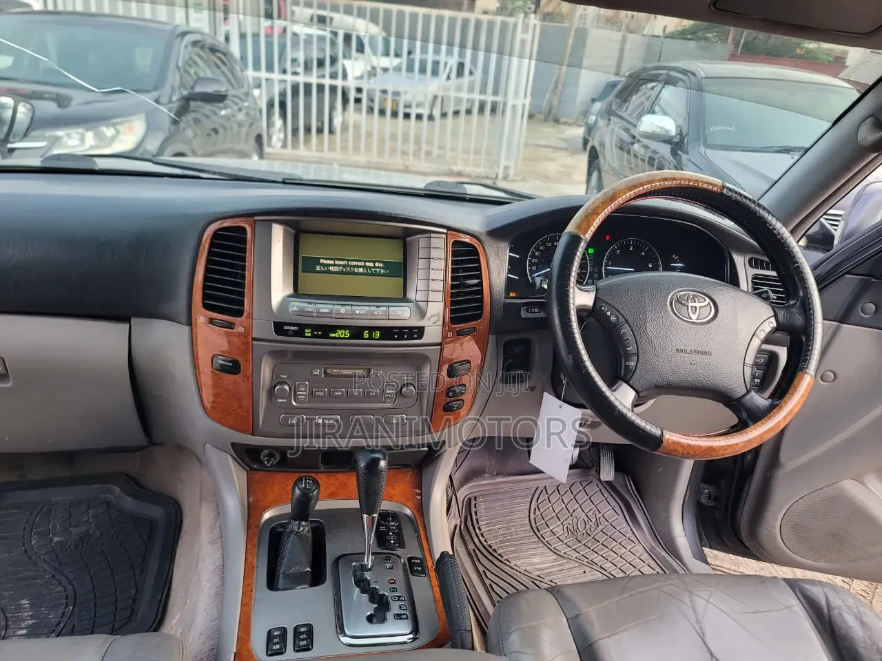 Toyota Land Cruiser HDJ 100 2002 Gray