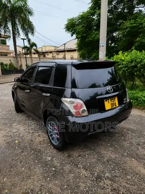 Toyota IST 2005 Black