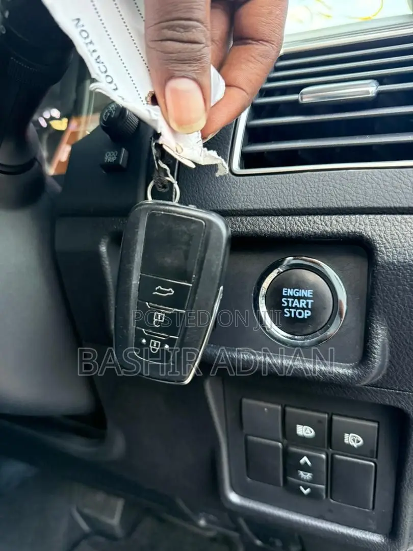 Toyota Land Cruiser Prado 2.7 2018 White