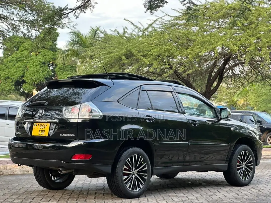 Toyota Harrier 2.4 2004 Black