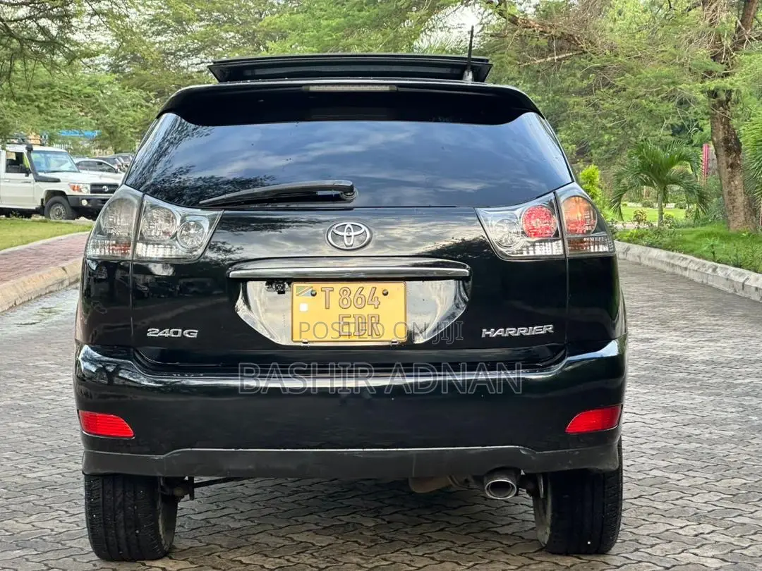 Toyota Harrier 2.4 2004 Black