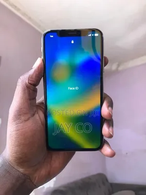 Apple iPhone X 64 GB White