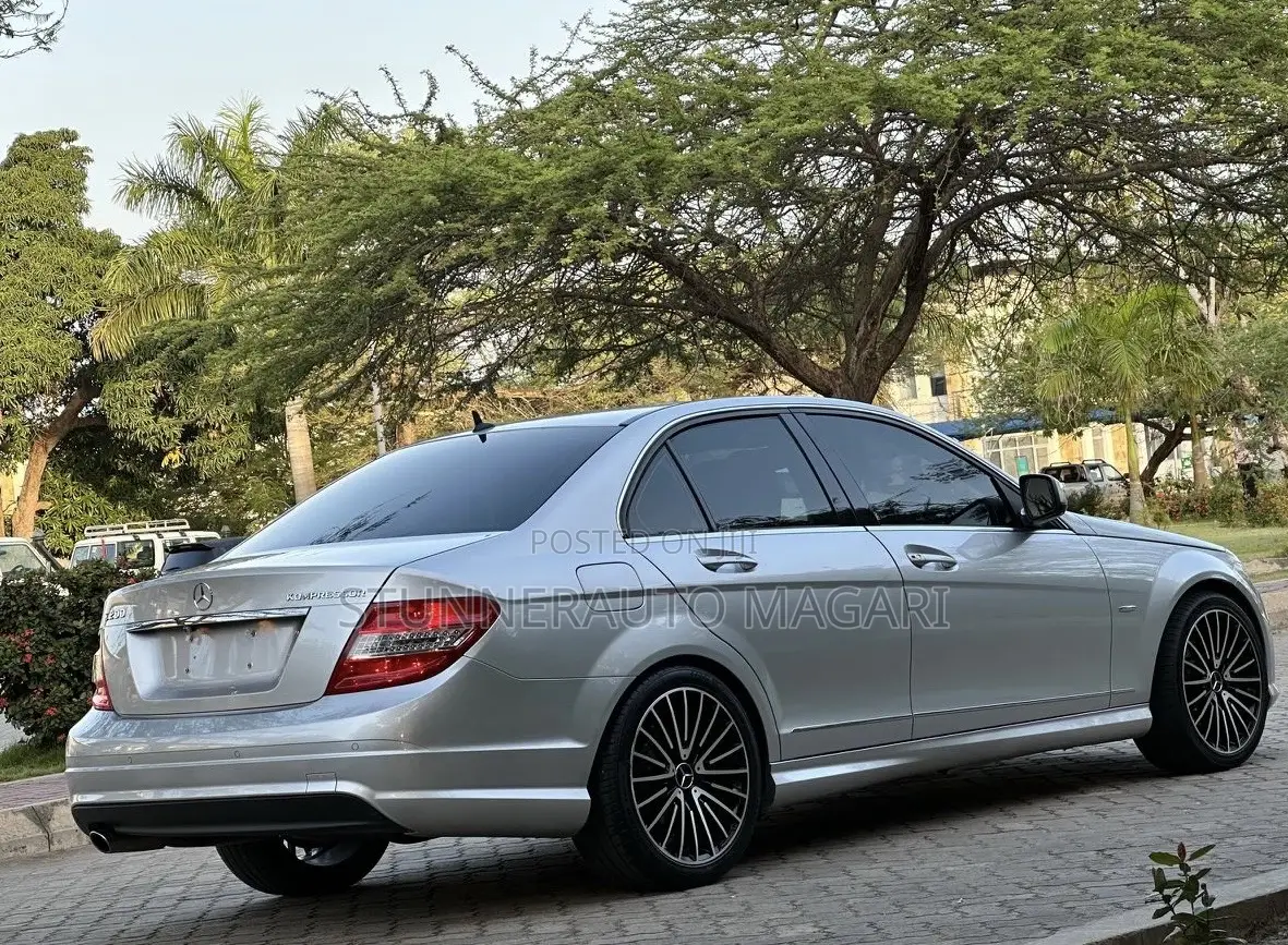 Mercedes-Benz C200 2008 Silver