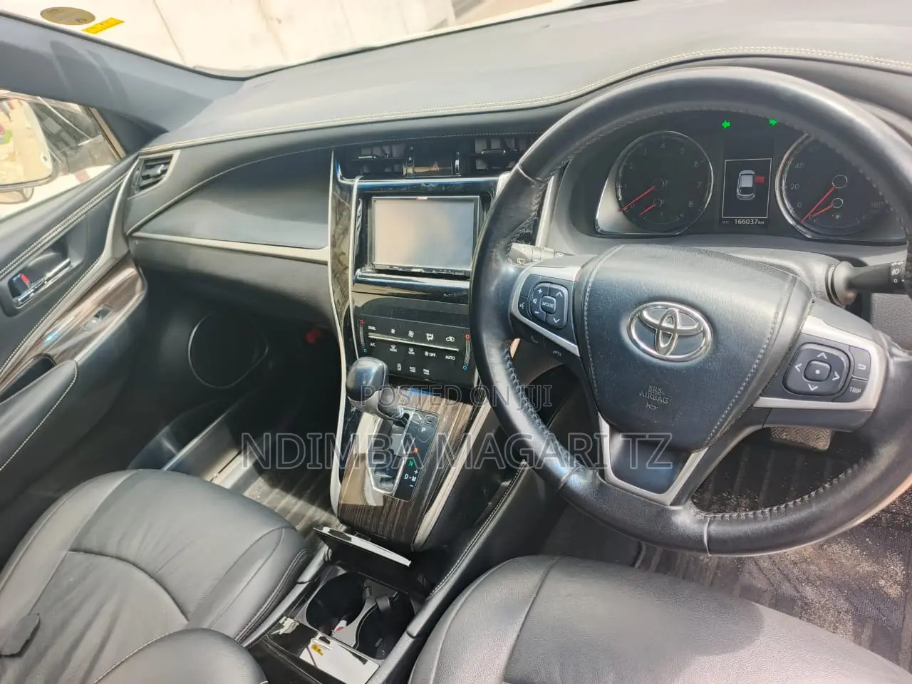 Toyota Harrier 2.0 2015 Pearl