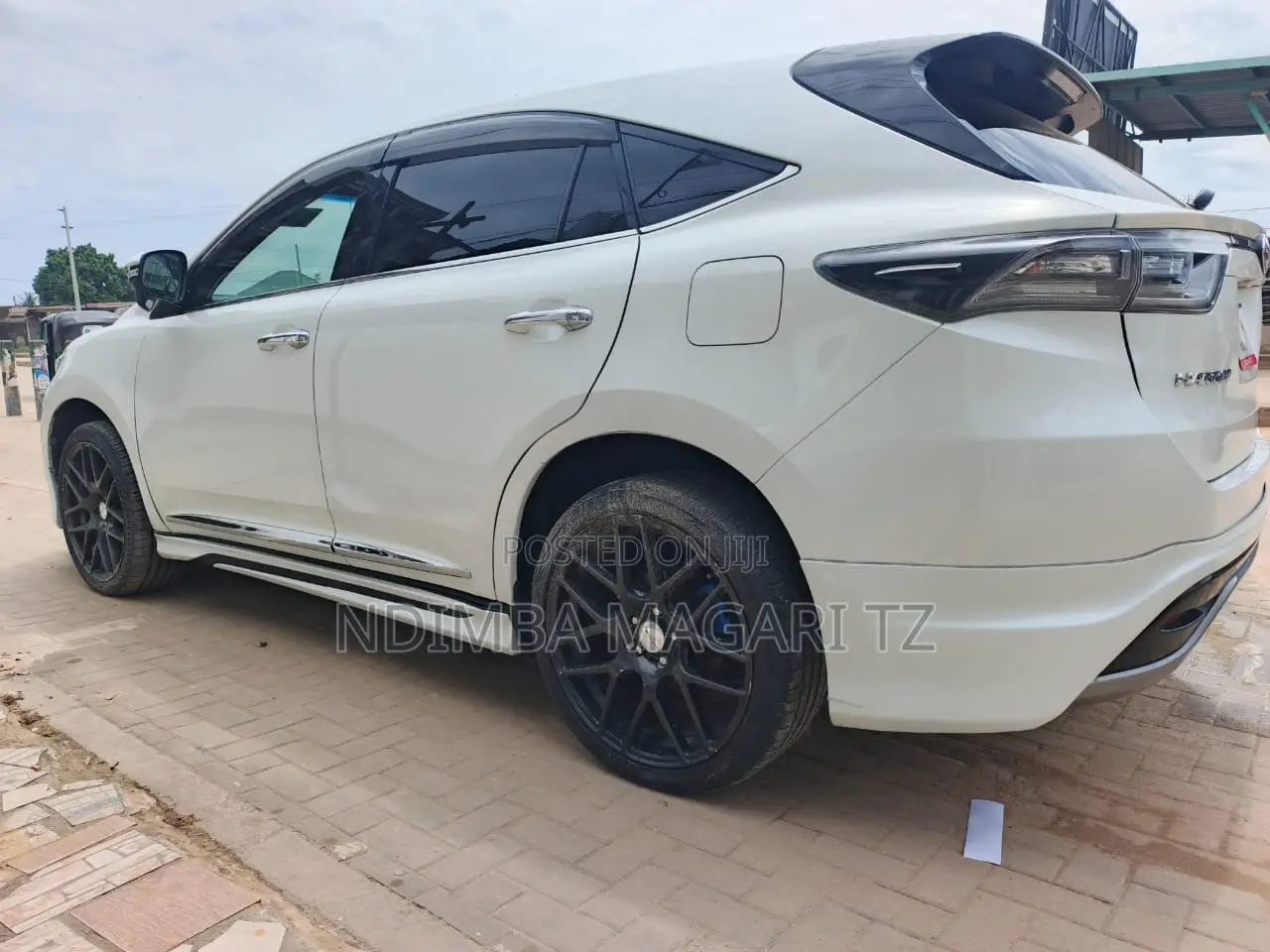 Toyota Harrier 2.0 2015 Pearl