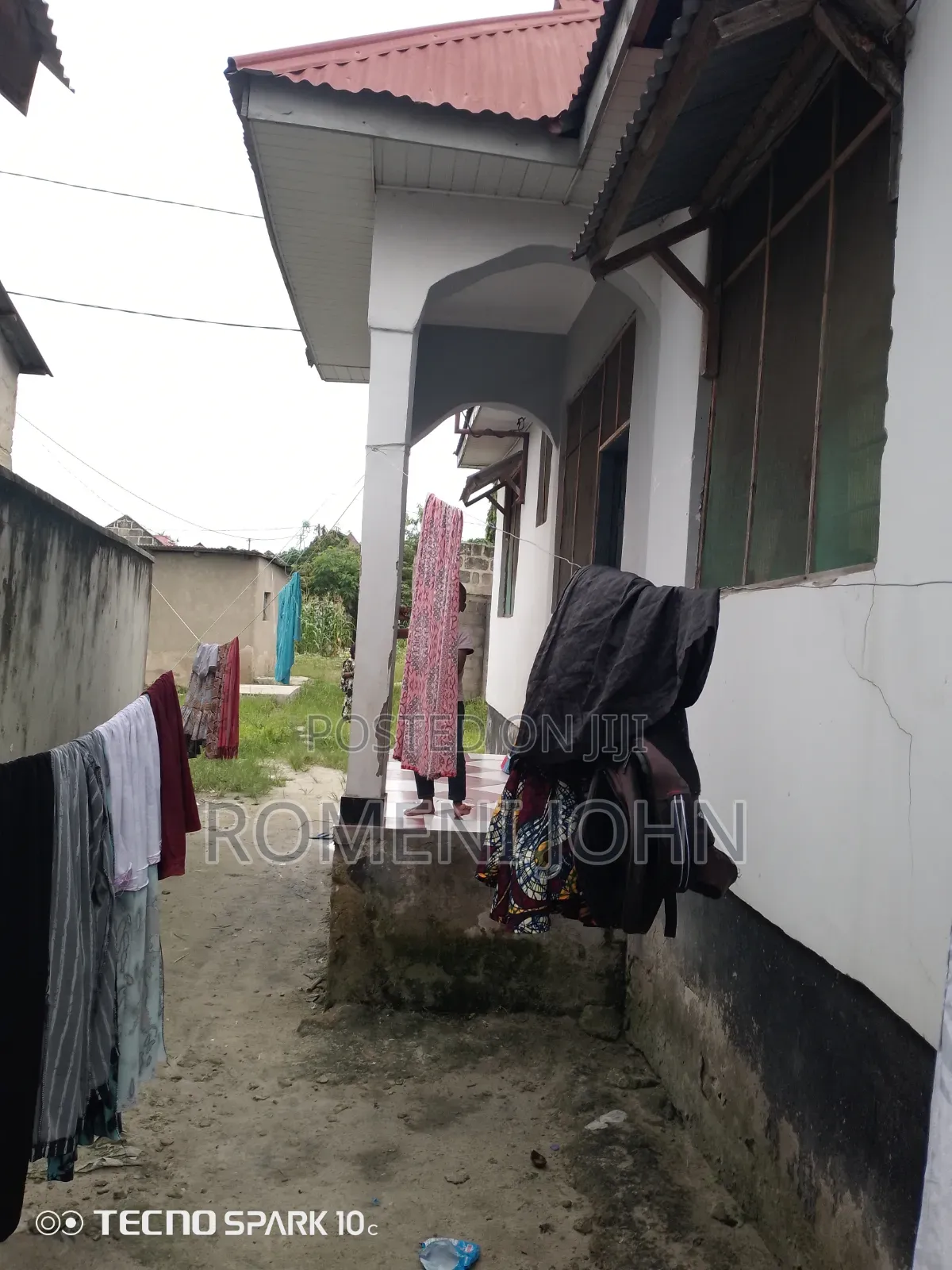 5bdrm House in Tanzania Daresalaam, Ukonga for sale