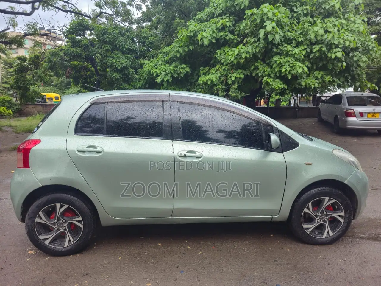 Toyota Vitz 2006 Green