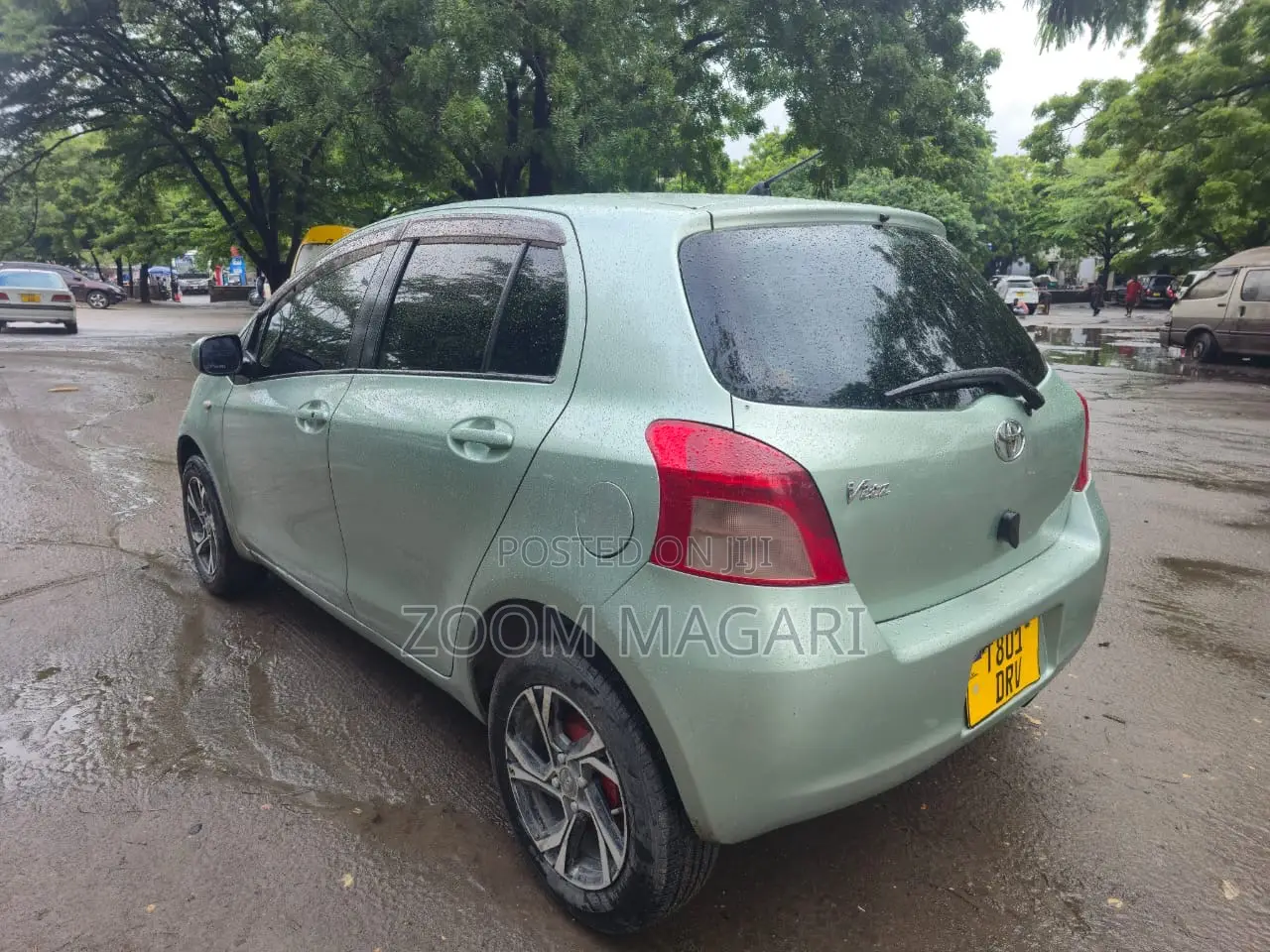 Toyota Vitz 2006 Green