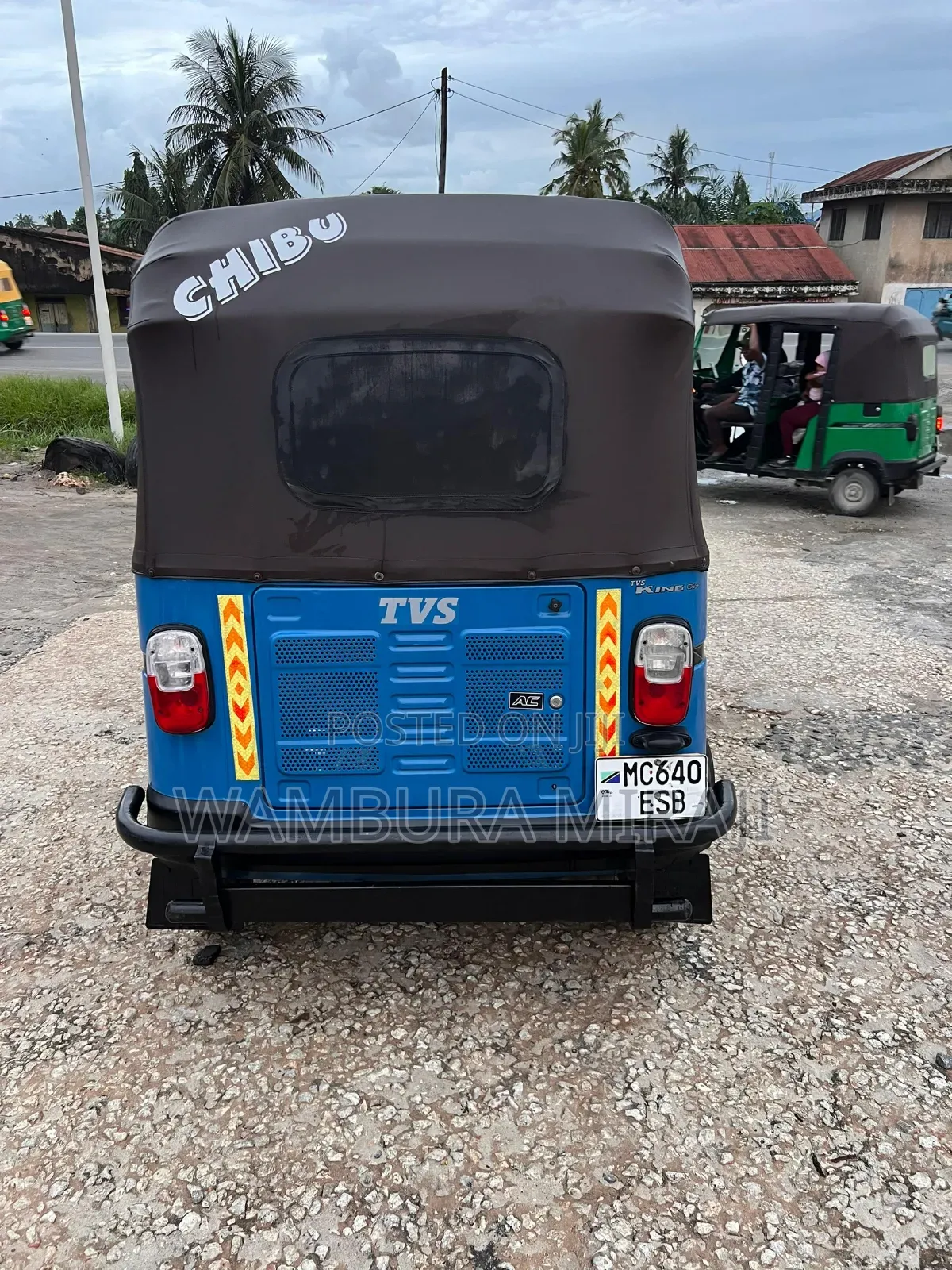 Bajaj Avenger 200 2025 Blue