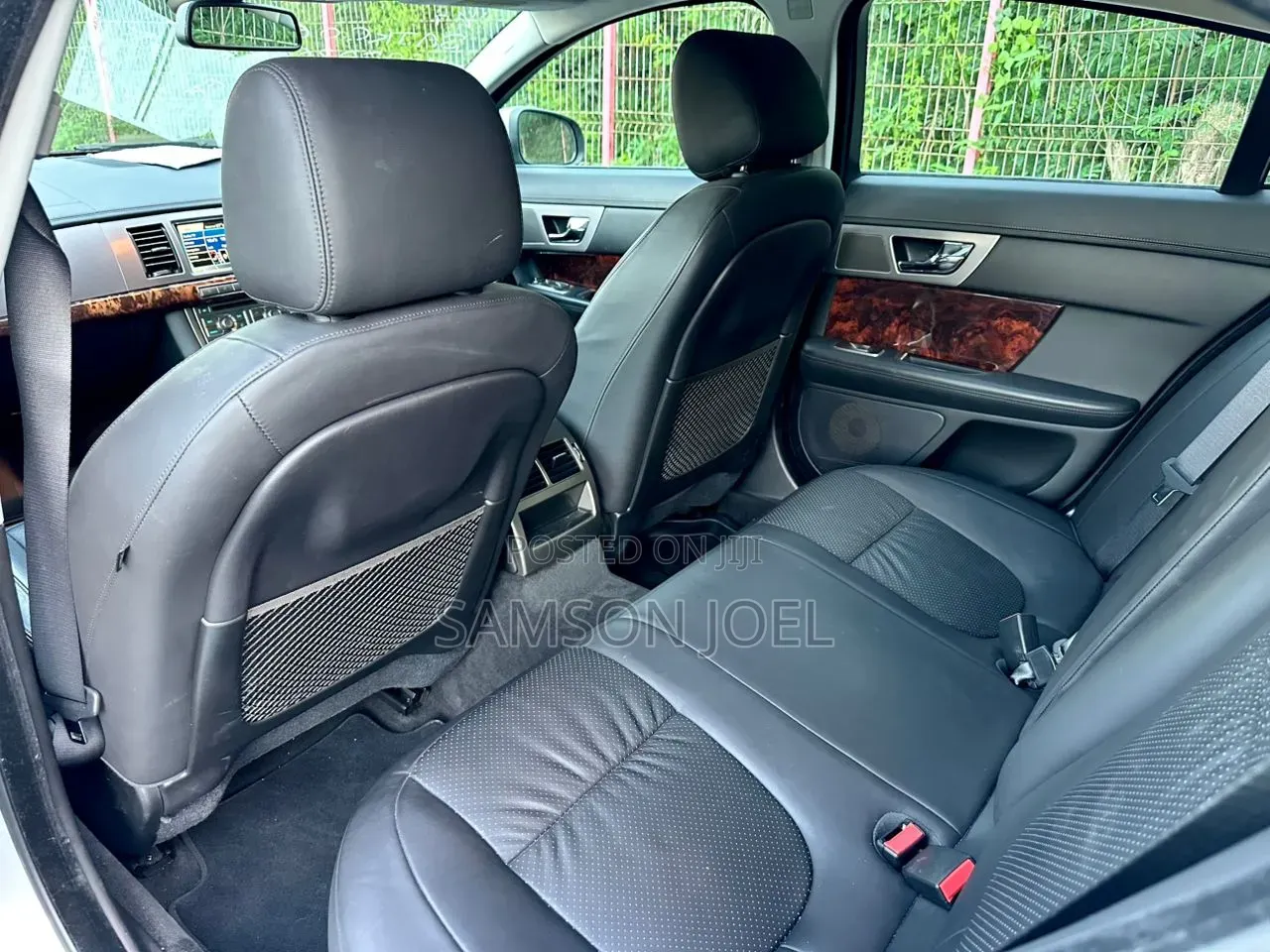 Jaguar F-Pace 2017 Silver