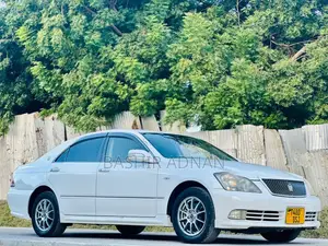 Toyota Crown 2005 White