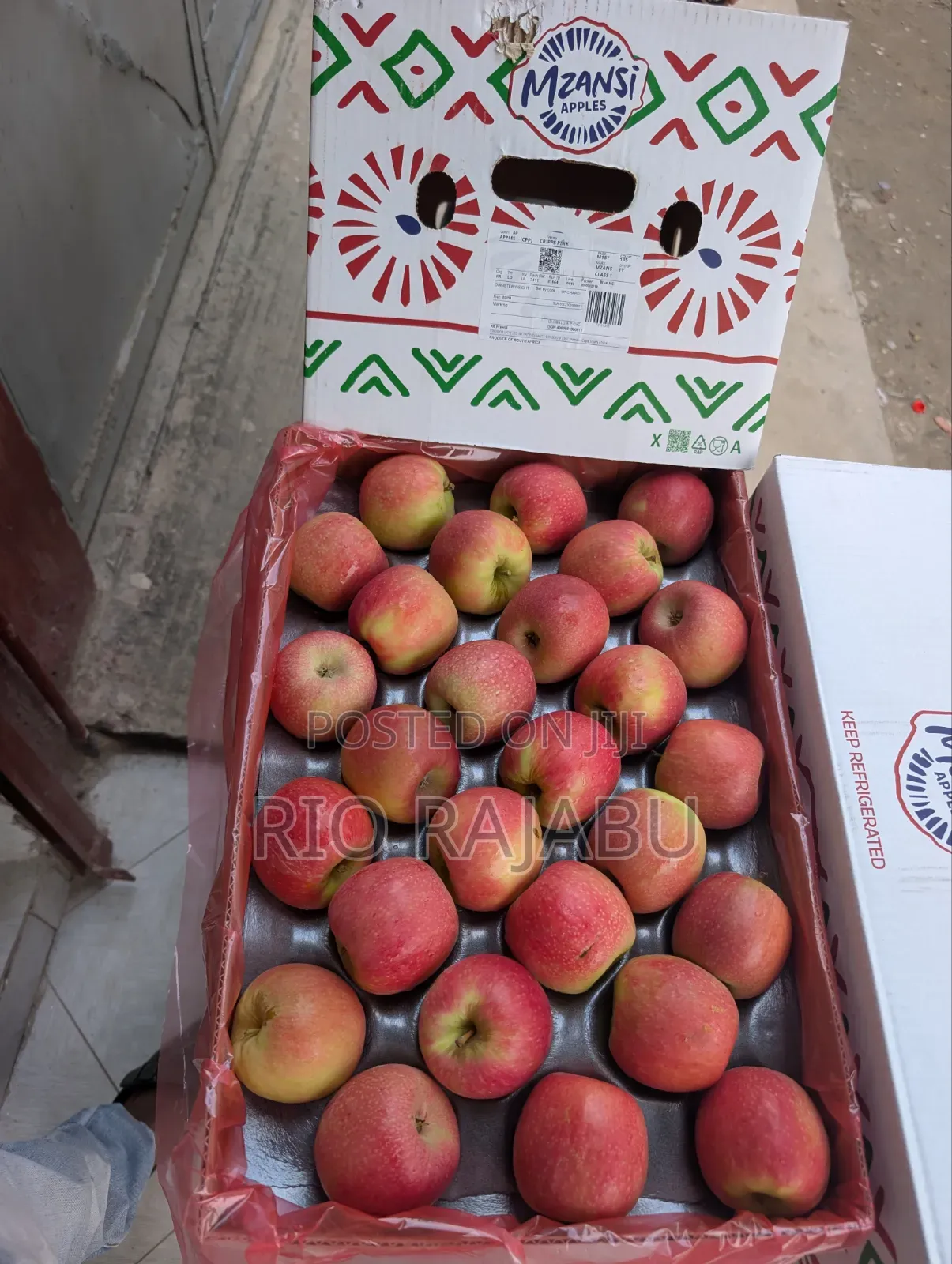 Matunda Fresh: Red Green Apples Na Zabibu