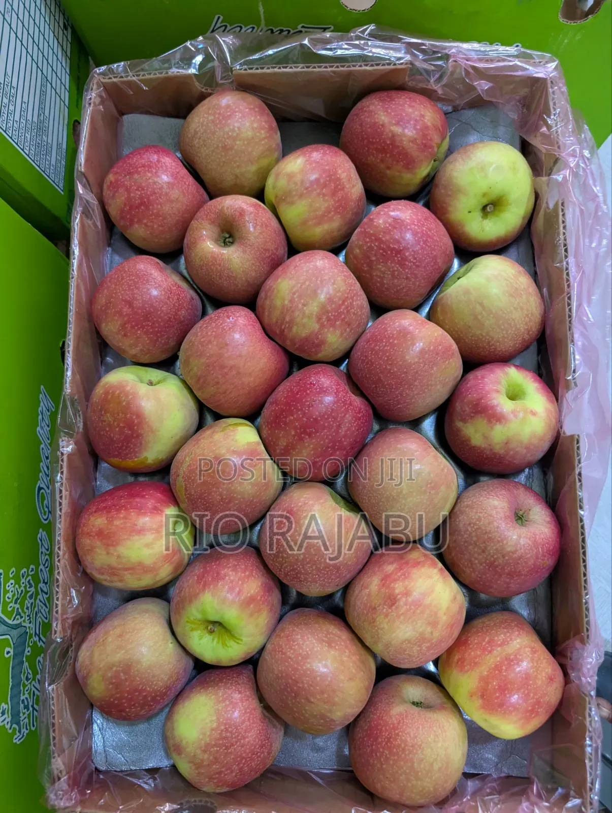 Matunda Fresh: Red Green Apples Na Zabibu