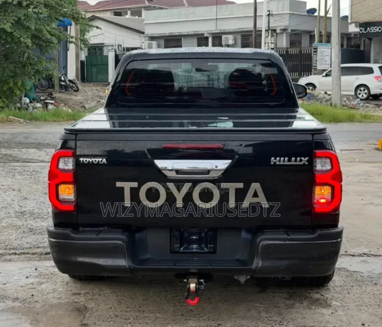 Toyota Hilux 2.4 Diesel 2020 Matt Black