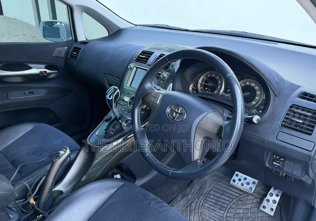 Toyota Blade 2009 White