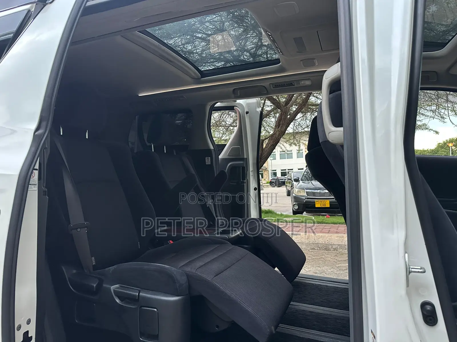Toyota Alphard 2.4 Petrol AWD 2009 White