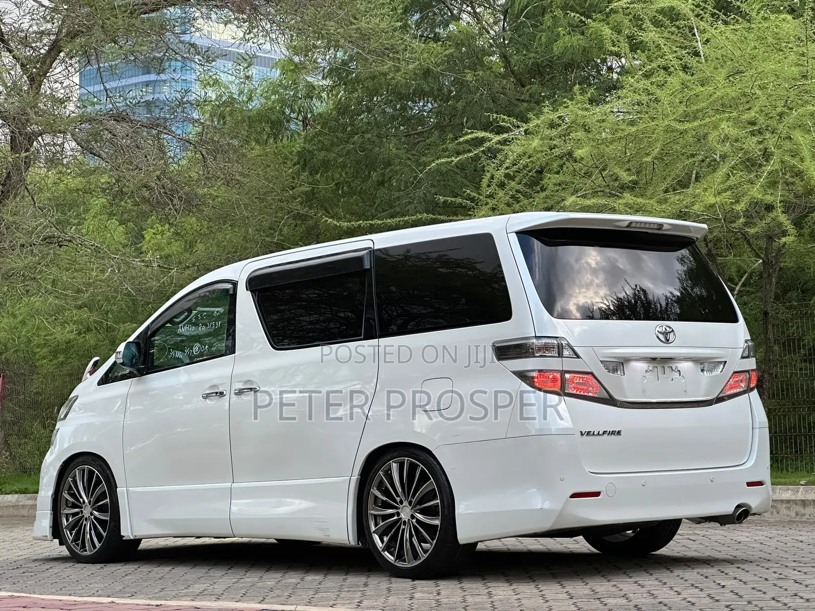 Toyota Alphard 2.4 Petrol AWD 2009 White