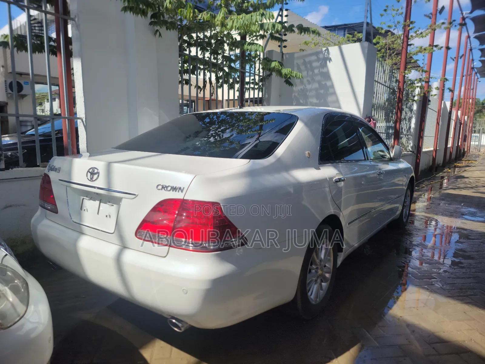 Toyota Crown 2004 White