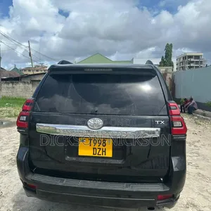Toyota Land Cruiser Prado 2.8 D-4D 2016 Black