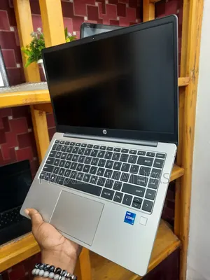 Laptop HP 240 G9 16GB Intel Core i7 SSD 512GB