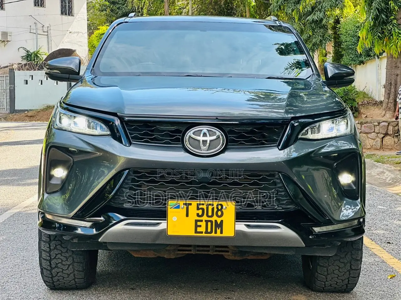 Toyota Fortuner 2023 Gray