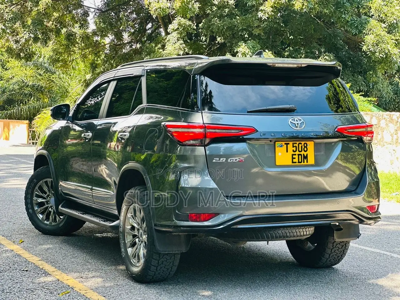 Toyota Fortuner 2023 Gray