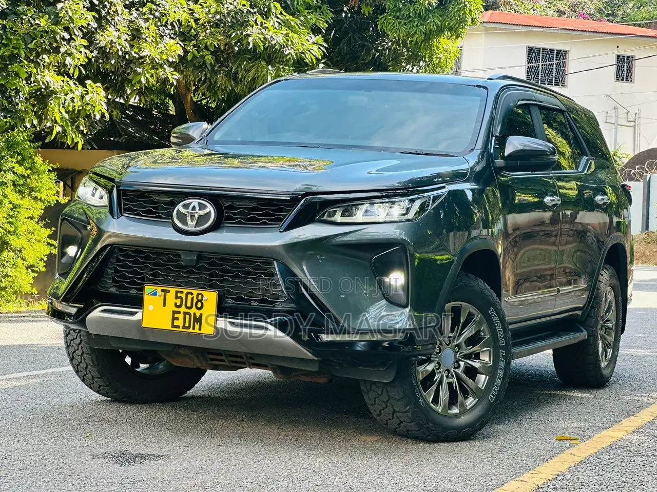 Toyota Fortuner 2023 Gray