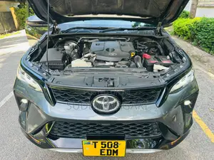 Toyota Fortuner 2023 Gray