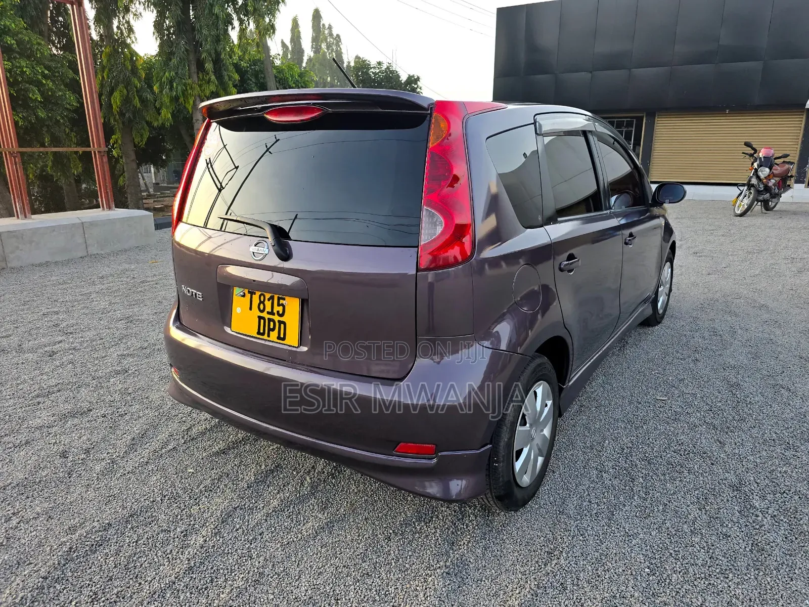 Nissan Note 2013 Maroon