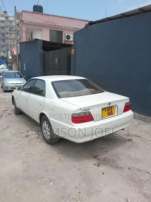 Toyota Chaser 2000 White