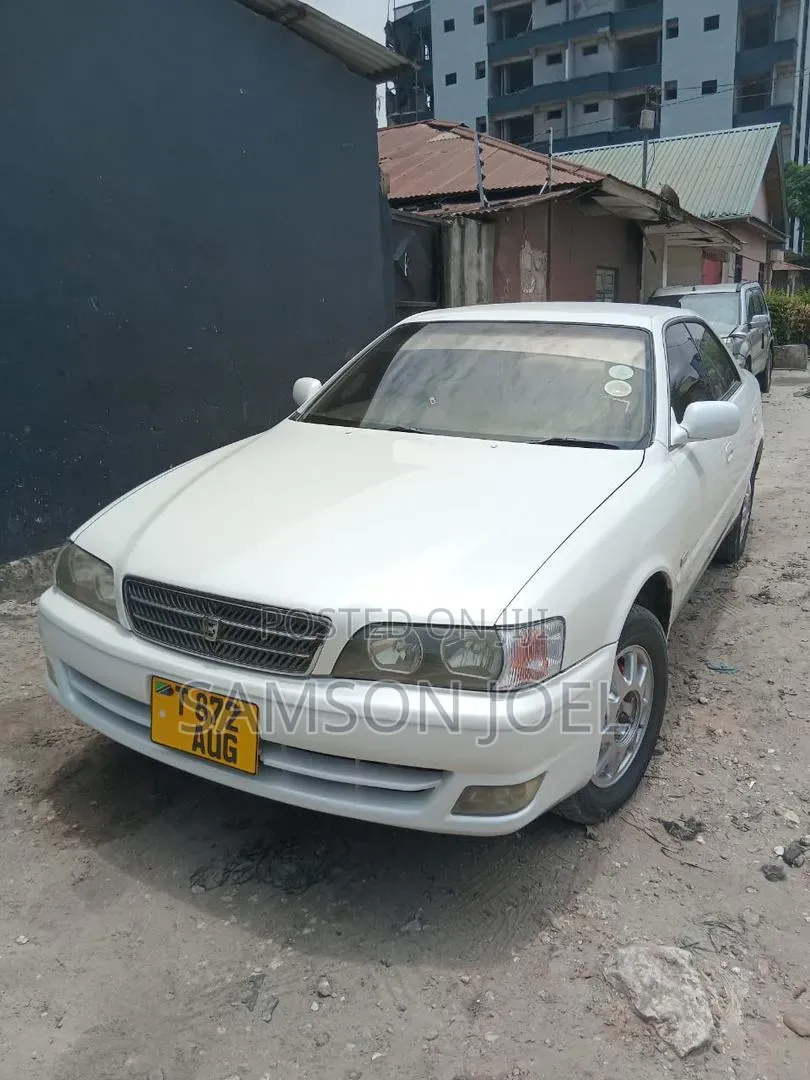 Toyota Chaser 2000 White