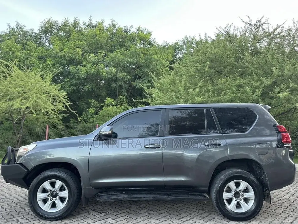 Toyota Land Cruiser Prado 2014 Gray