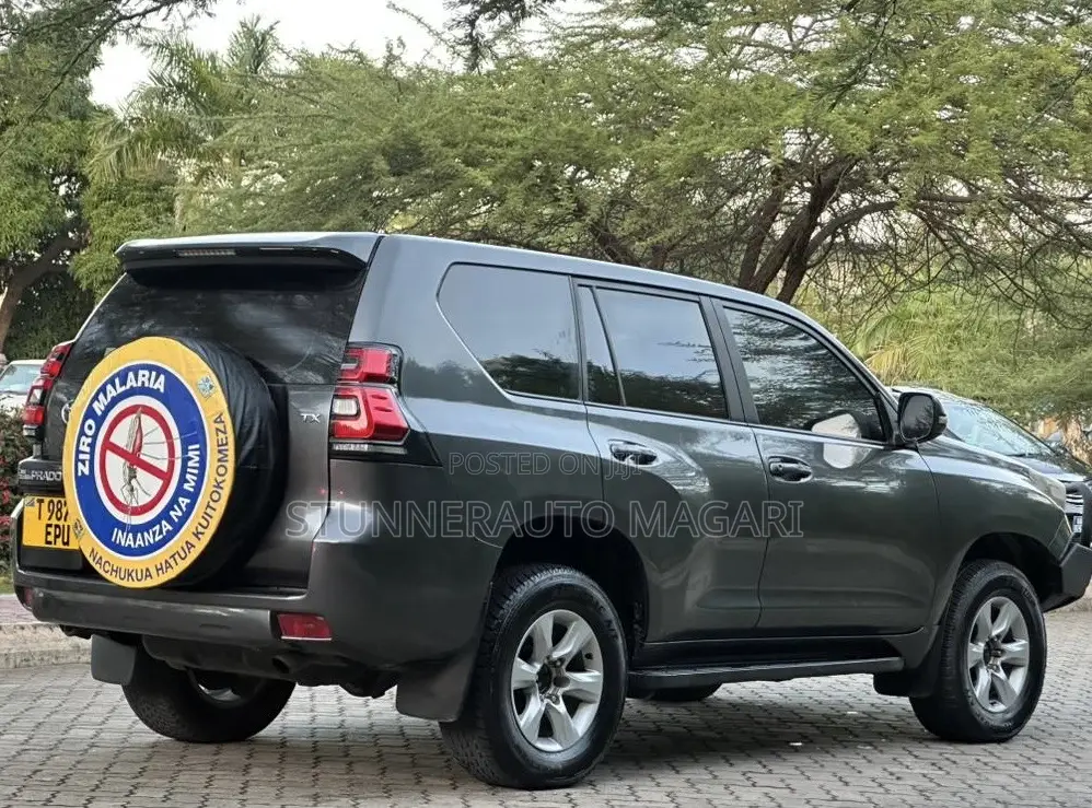 Toyota Land Cruiser Prado 2014 Gray