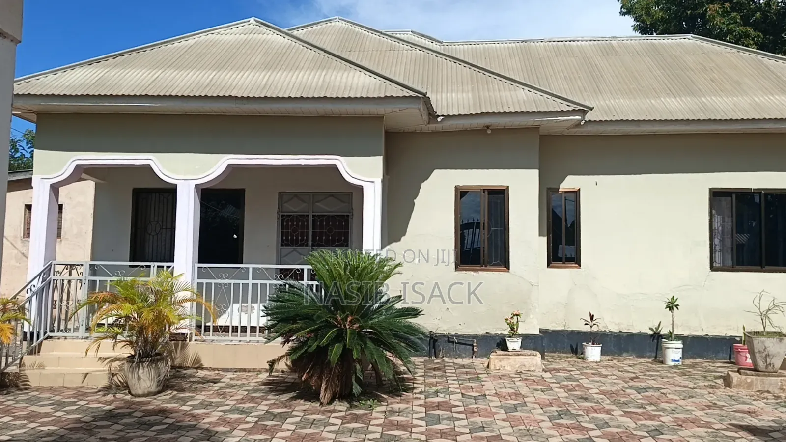 Furnished 3bdrm House in Igoma for sale