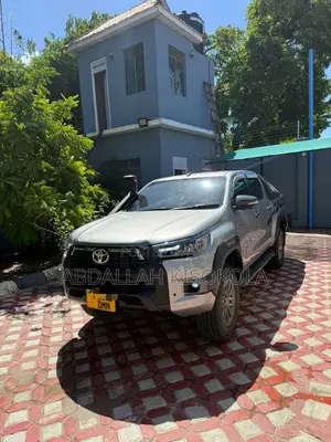 Toyota Hilux 2015 Silver