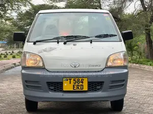 Toyota TownAce 2004 White