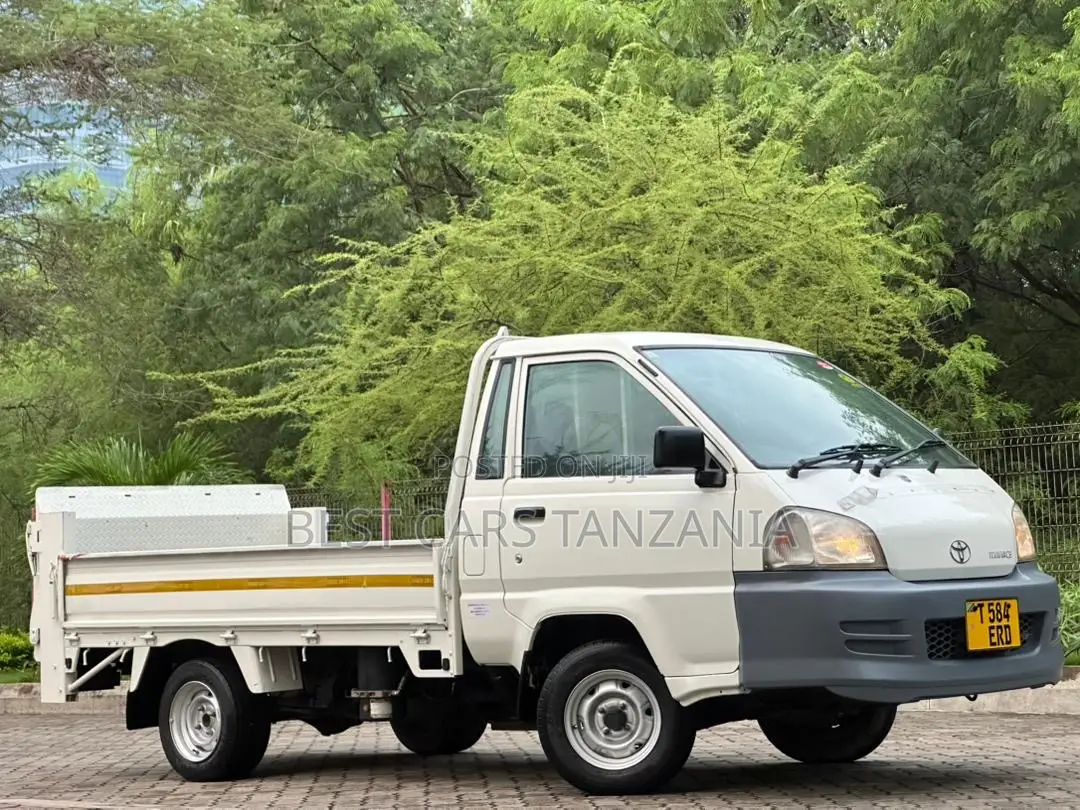 Toyota TownAce 2004 White