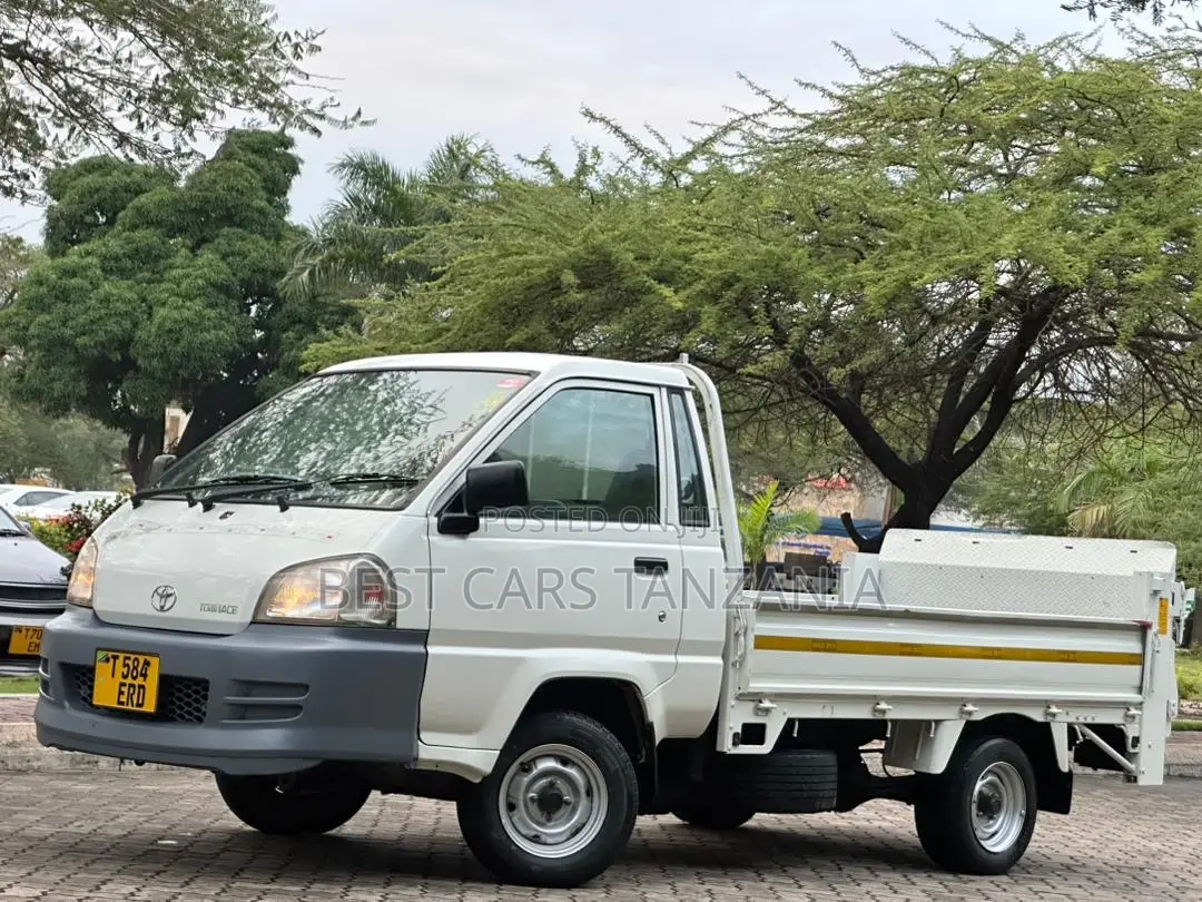 Toyota TownAce 2004 White