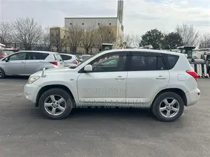Toyota RAV4 2007 White