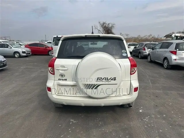 Toyota RAV4 2007 White